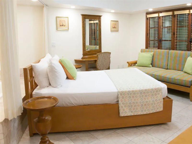 The Marlin At Taino Beach Resort Freeport Extérieur photo