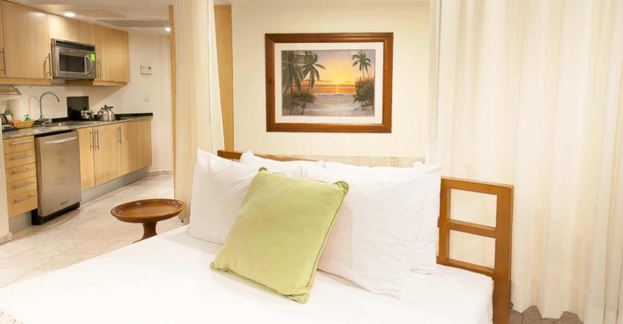 The Marlin At Taino Beach Resort Freeport Extérieur photo